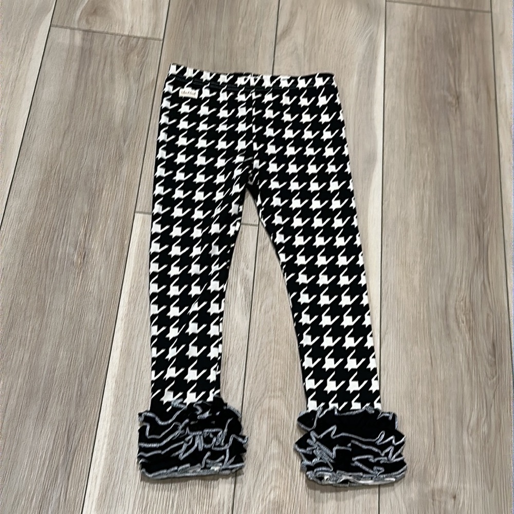 EUC Island Girl Boutique Girls Size 8 Black & White Ruffle Houndstooth Leggings